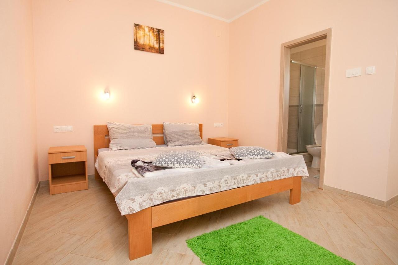 Apartmani Lea Стариград-Пакленица Экстерьер фото