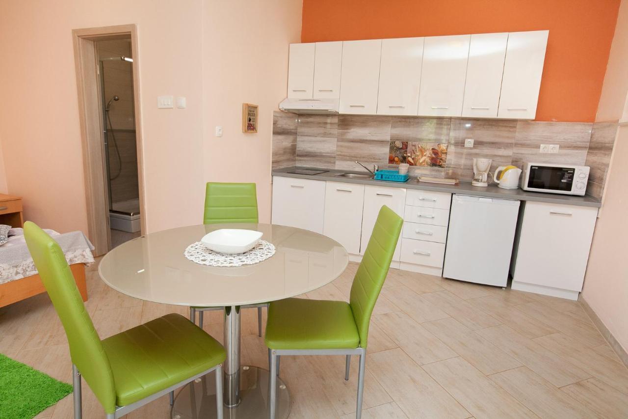 Apartmani Lea Стариград-Пакленица Экстерьер фото