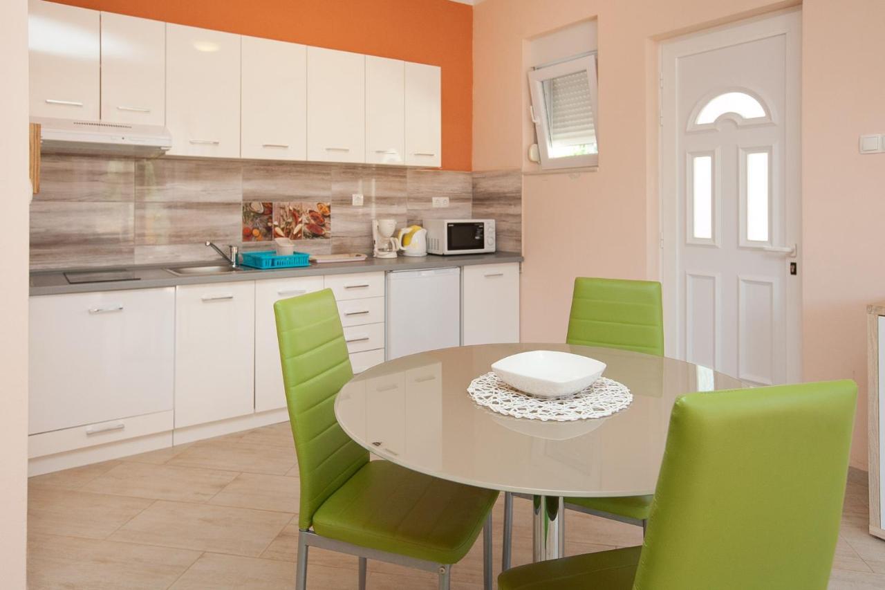 Apartmani Lea Стариград-Пакленица Экстерьер фото