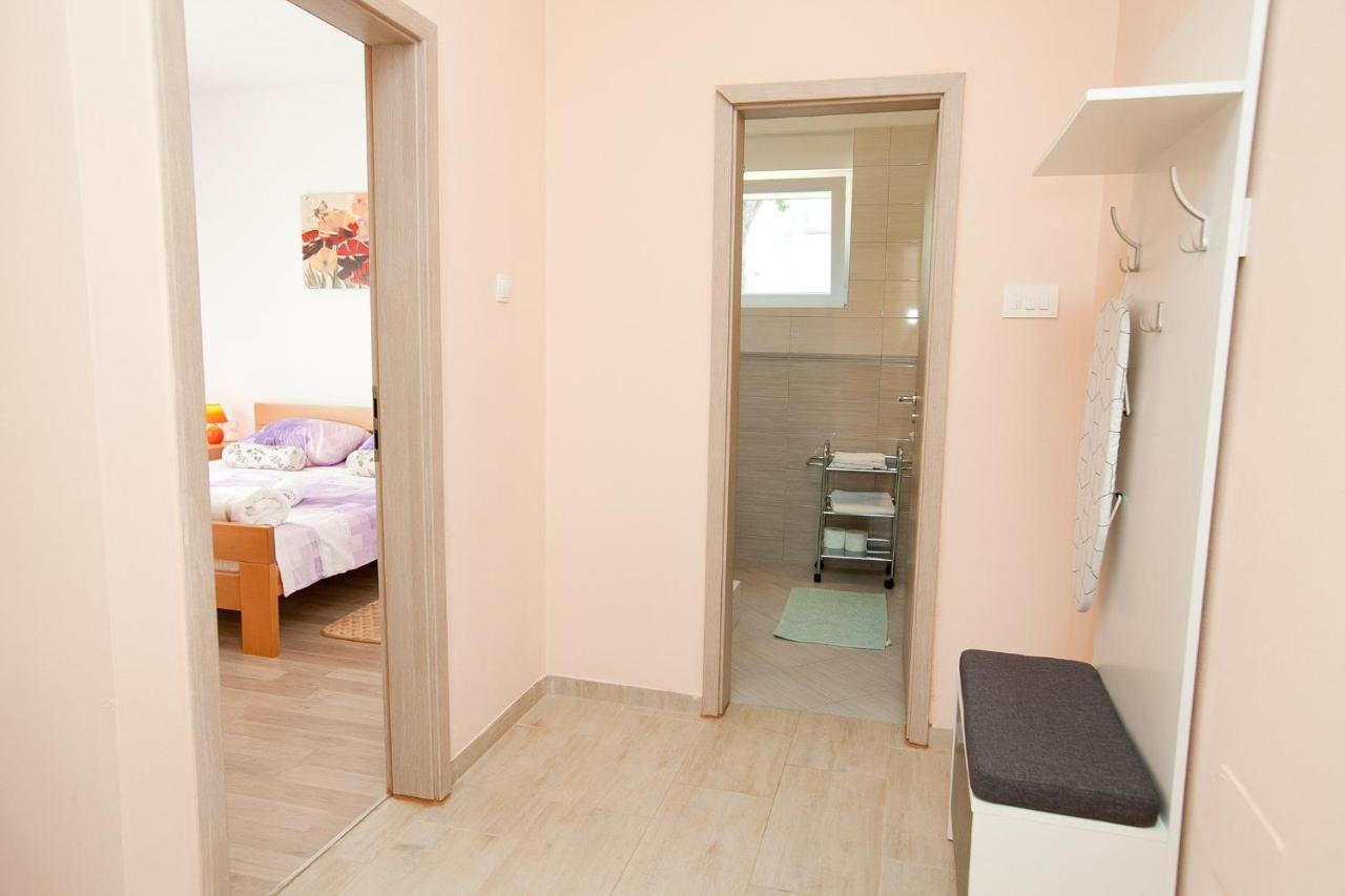 Apartmani Lea Стариград-Пакленица Экстерьер фото
