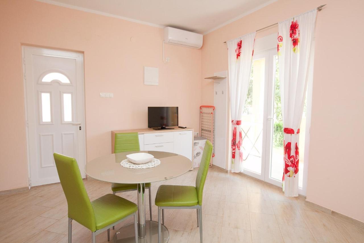 Apartmani Lea Стариград-Пакленица Экстерьер фото