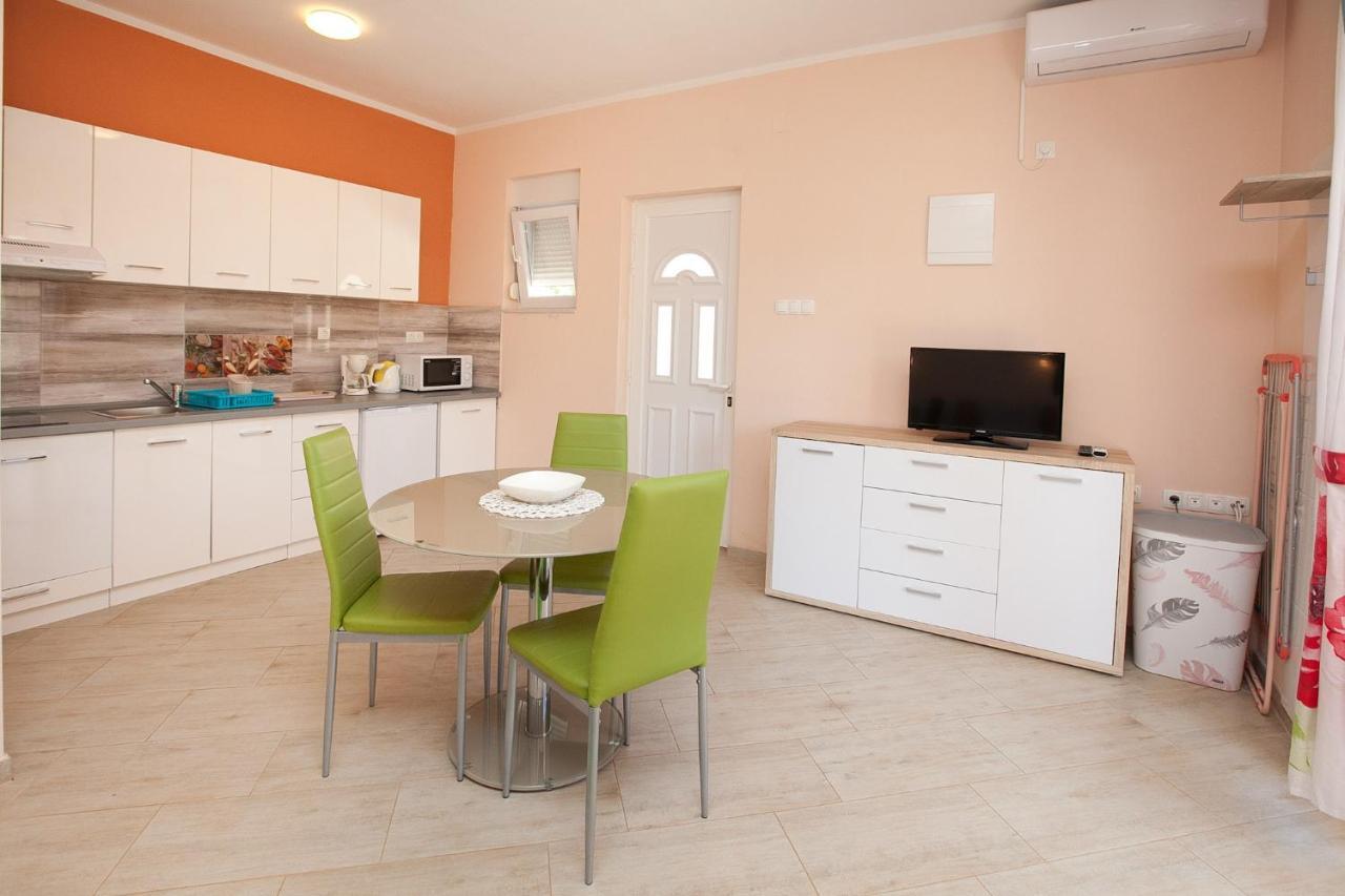 Apartmani Lea Стариград-Пакленица Экстерьер фото